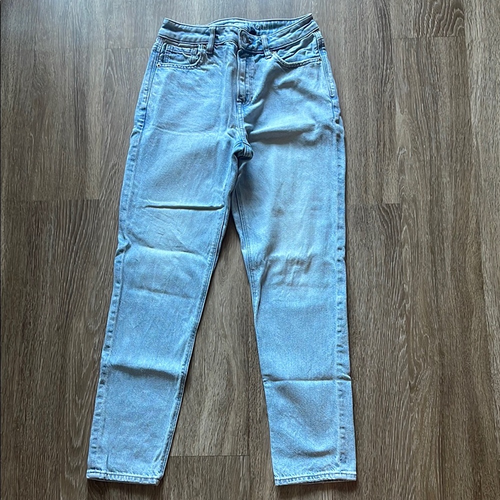 American Eagle Outfitters Light Wash Straight Leg Jeans